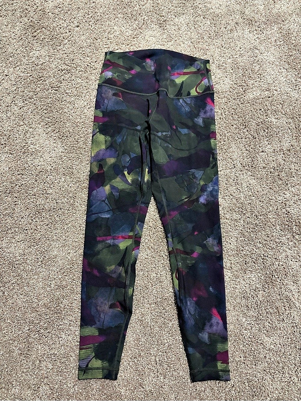 lululemon legging dark chrome multi Size 10